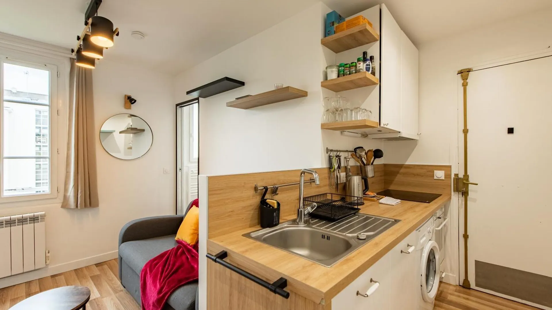 Cozy 1-bedroom With Amenities Near Iconic Montmartre Neighbourhood Apartment *