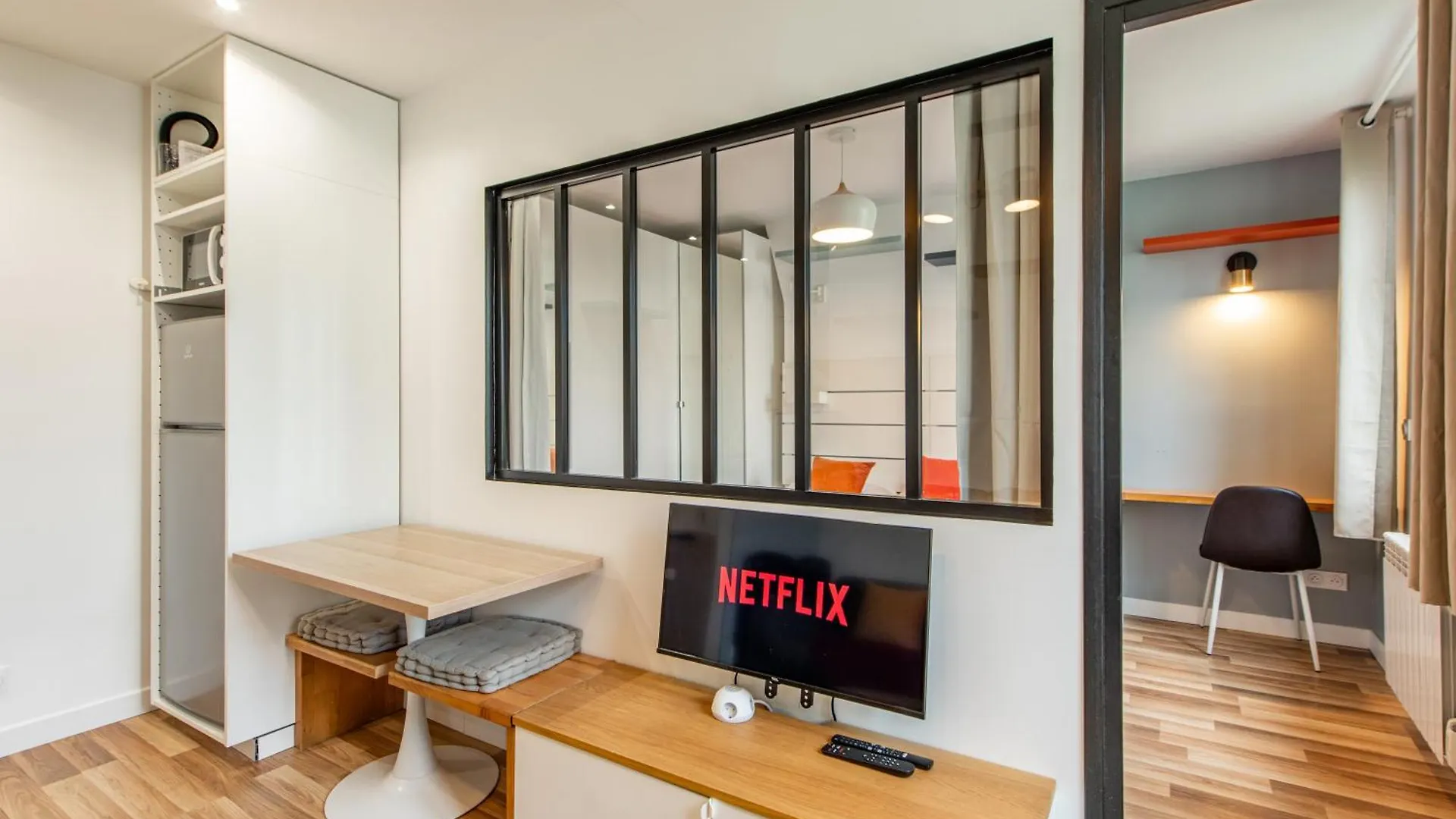 Cozy 1-bedroom With Amenities Near Iconic Montmartre Neighbourhood Apartmán *